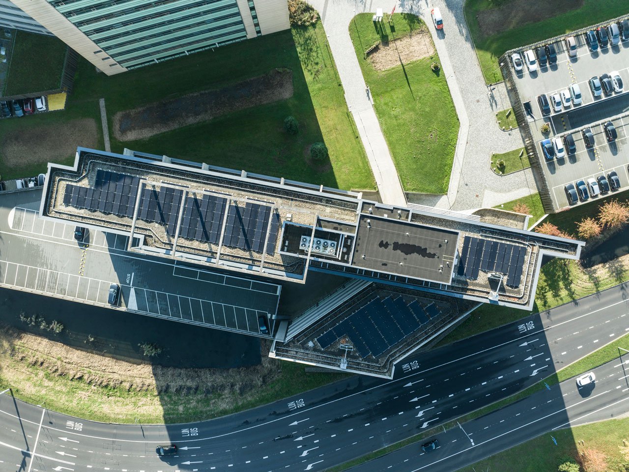 Zonnepanelen op Gebouw-A Secoya