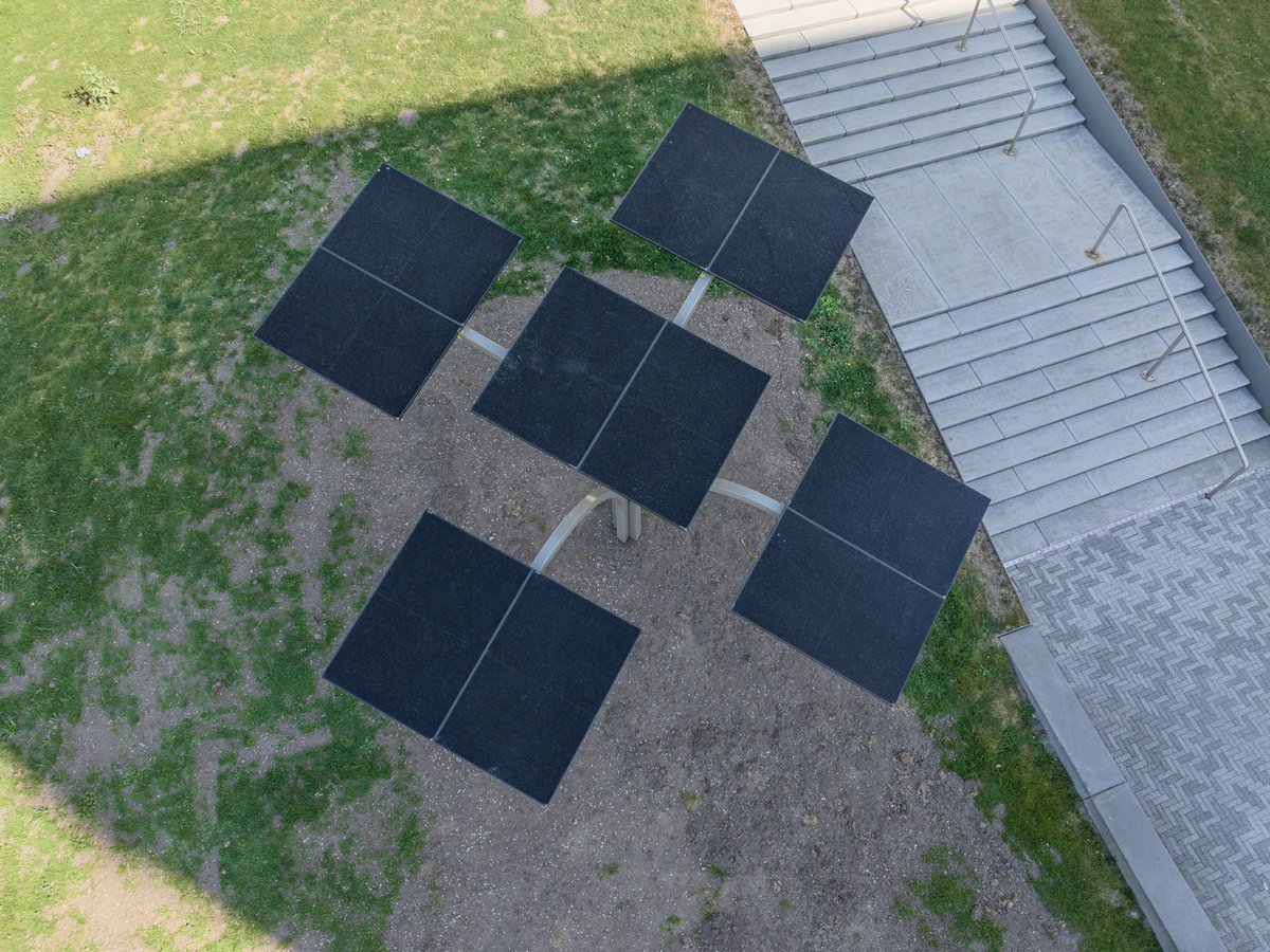 Zonnepanelen in vorm van lelie Secoya Utrecht
