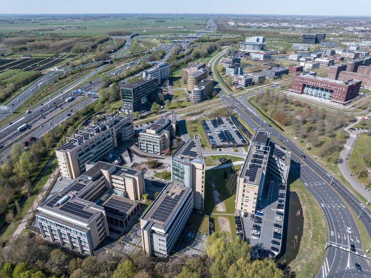 Drone foto zonnepanelen project carport, bloem en gebouwen Utrecht Secoya
